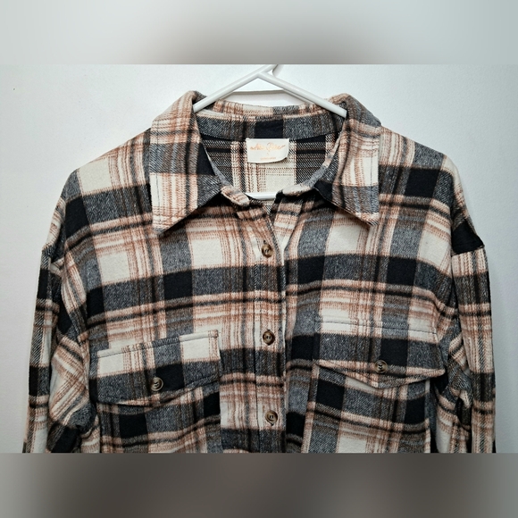 Women's Allie Rose Black & Brown Plaid Flannel Lightweight Shirt Jacket - Picture 4 of 6